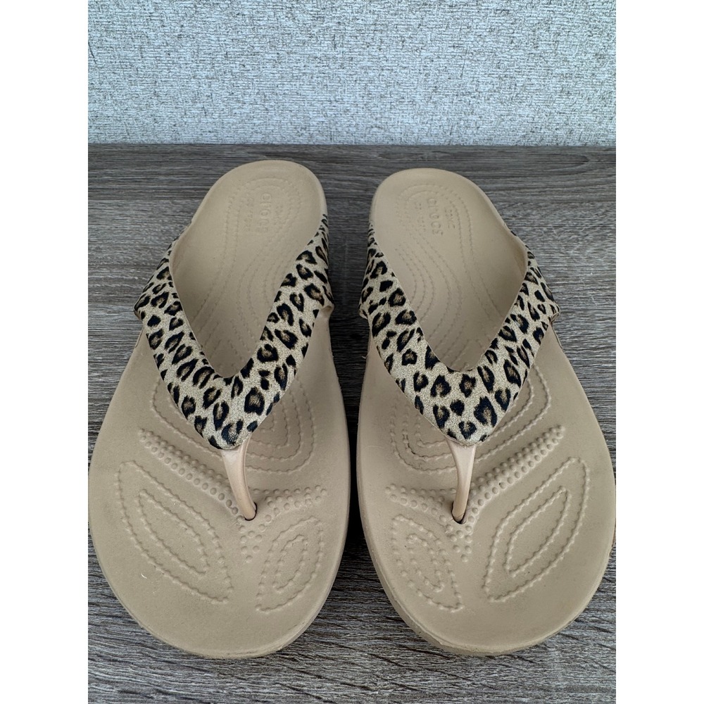 Crocs Kadee II Leopard Flip Flops Womens 9 Tan Thong Sandals Comfort 206398